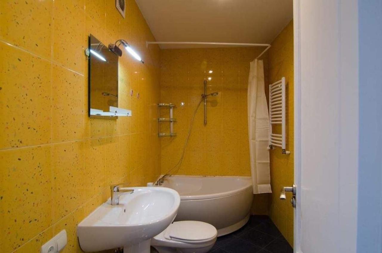 Georges Apartment Tbilisi Exteriör bild